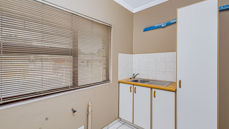 3 Bedroom Property for Sale in Monte Vista Western Cape
